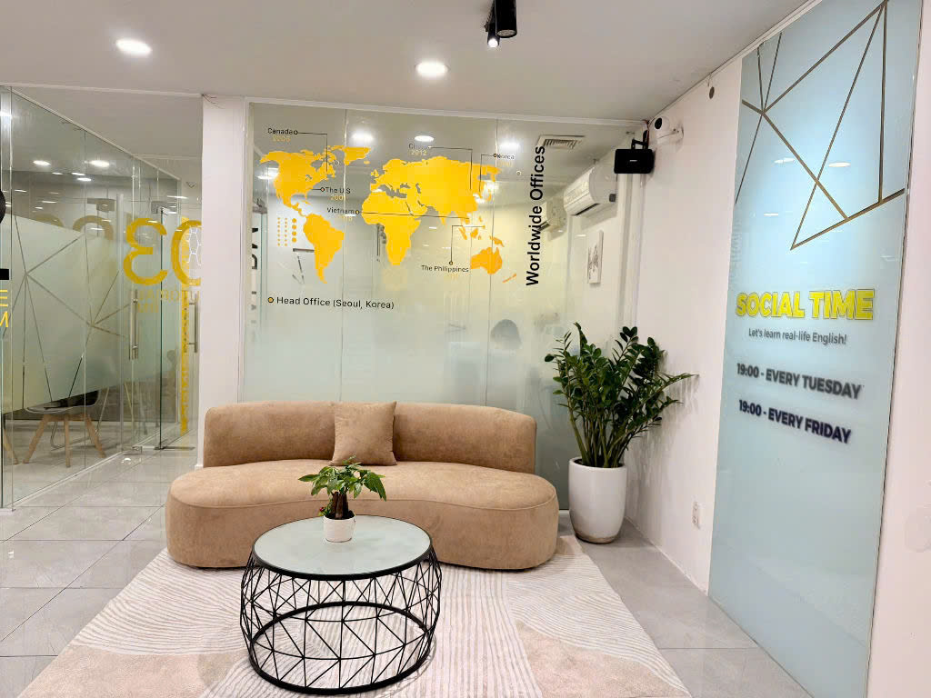 Thumbnail of z6507379006954_b96ca266ec66ef240af0ee732b61eb1e